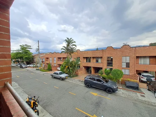 Casa En Venta En La Mota. Cod V17206
