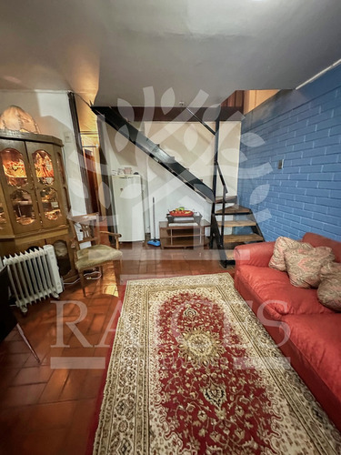 Excelente Casa De Dos Pisos, Incluye Local Comercial