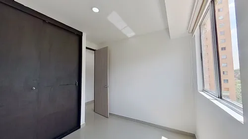Gran Apartamento En Niquia, Código 53