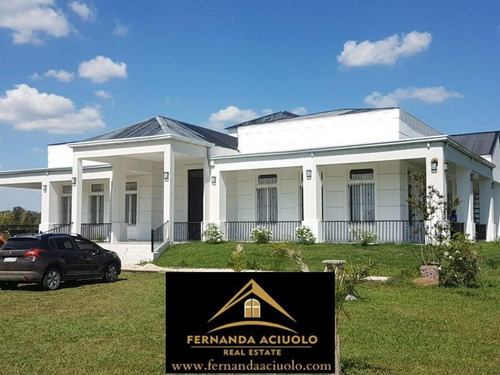 Importante Finca Con Mansion Y 9 Cabañas En Cañuelas