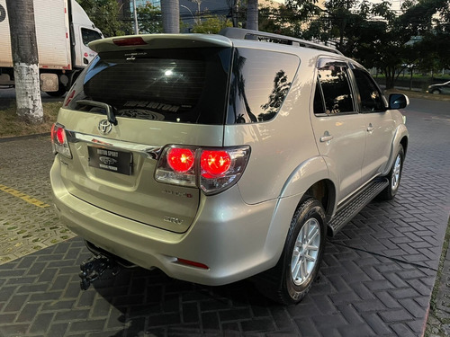 Imagem 4 de 11 de Toyota Hilux Sw4 Srv 3.0 Turbo 4x4 At