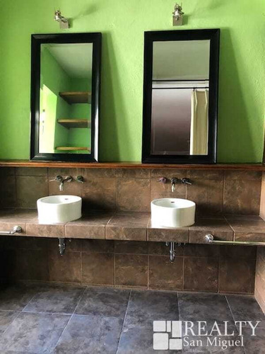 Imagen 17 de 20 de Casa En San Miguel De Allende Llena De Color