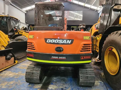 Excavadora Doosan Dh55 V