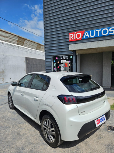 Peugeot 208 1.6 Feline Tiptronic