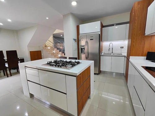 Imagen 16 de 21 de As Hermosa Casa En Urbanización Villa Eugenia As