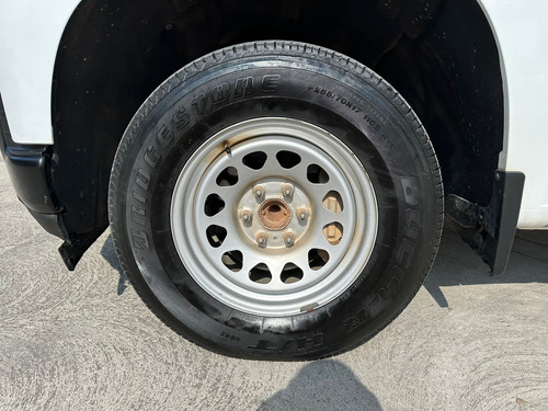 Chevrolet Silverado 4.3 V6 1500 WT Cabina Regular 4x2 At