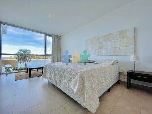 Venta De Moderno Apartamento De 3 Dormitorios Frente Al Mar En La Barra - Ref : Eqp6039