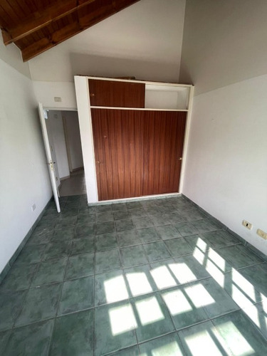 Triplex En Venta En Bernal Centro