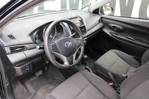 Imagen 9 de 10 de Toyota Yaris 2017 1.5 Core Hb Mt