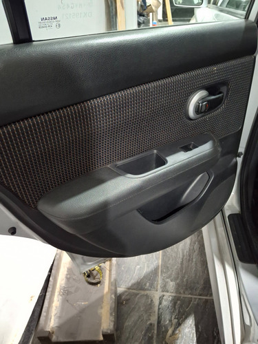 Nissan Tiida 1.8 Acenta 4 p