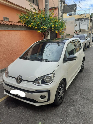 Imagem 1 de 10 de Volkswagen Up! 2016 1.0 Tsi Speed 5p