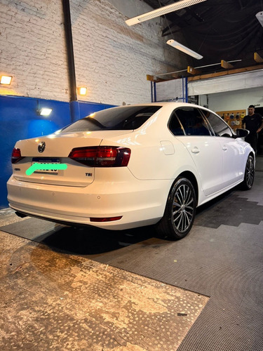Imagen 9 de 18 de Volkswagen Vento 1.4 Tsi Highline Dsg At