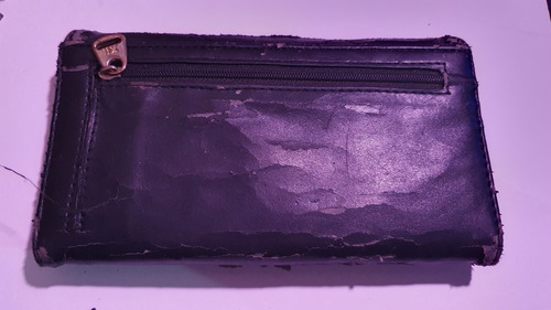 Billetera Xl Muy Usada Negro Tachas (Usado)