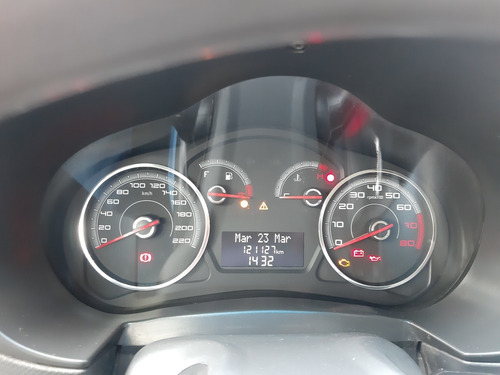 Fiat Grand Siena 1.4 Attractive 2014 Nafta/gnc
