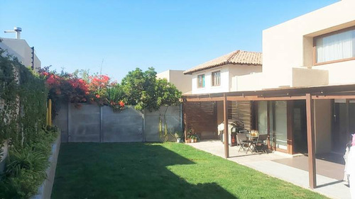 Piedra Roja, Avenida José Rabat, Casa 3 Dormitorios, Quincho