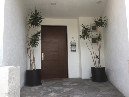 Imagen 2 de 15 de Hermosa Casa En Condominio Con Vista A La Barranca.