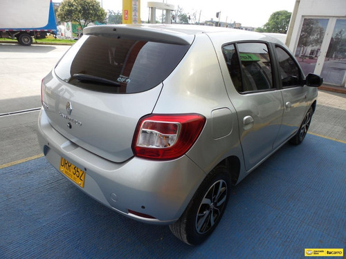 Imagen 7 de 25 de Renault Sandero Tripadvisor