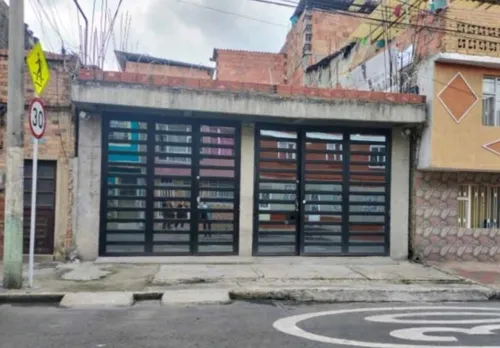 Vendo Casa Bodega Con Licencia Para 5 A 7 Pisos