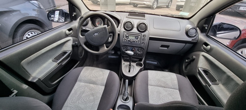 Imagen 14 de 15 de Ford Fiesta Max Automatico