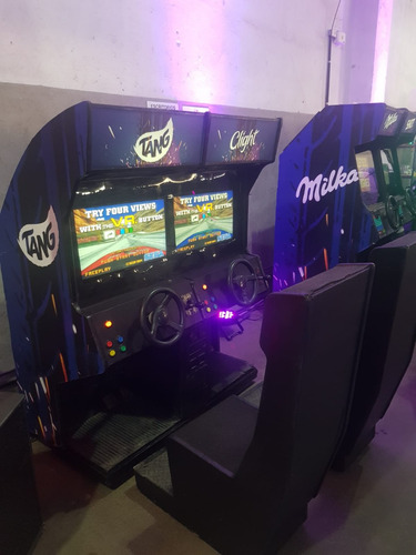 Alquiler De Daytona Arcade Maquina De Baile Flipper Inflable