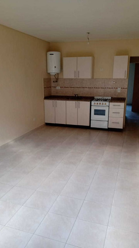 Imagen 1 de 11 de Venta!! Departamento 2 Ambientes Con Cochera Y Patio