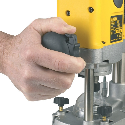 Fresadora De Base Ajustable 1100 Watts Dewalt Dw621