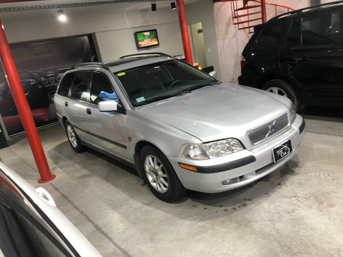 Imagen 3 de 12 de Volvo V40 2.0 At 2001