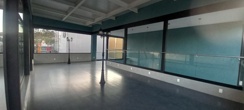 Local Comercial Adolfo Ruiz Cortinez