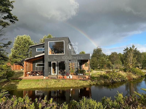 Hermosa Casa Con Laguna | Club De Campo