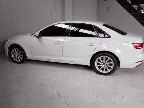 Audi A4 2.0 Tfsi Attraction S-tronic 4p