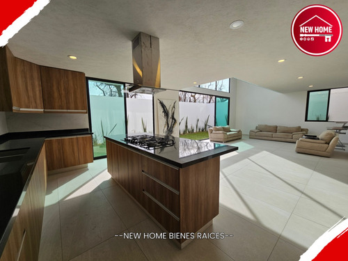 Casas En Venta En Metepec Cerca Del Parque Bicentenario Con 4 O 5 Recamaras