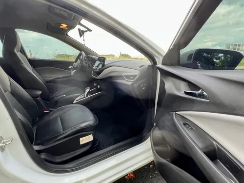 Chevrolet Onix 1.0T Premier Sedan At
