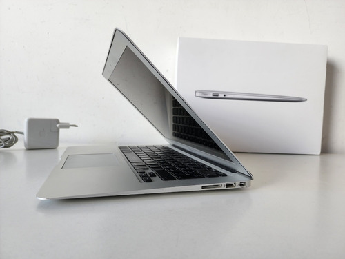 Imagen 6 de 10 de Macbook Air A1466 13.3'' I5 8gb Ram 128ssd + Cargador - Leer
