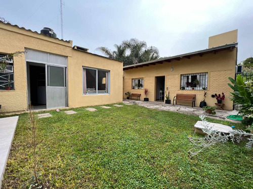 Casa En Venta La Plata Con Parque