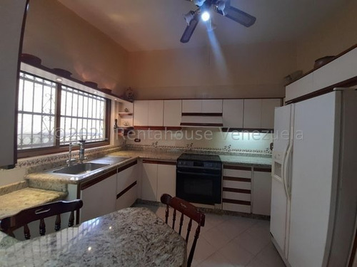 Imagen 10 de 15 de Leida Falcon Rentahouse Vende Casa En Las Chimeneas Valencia 22-4066 Lf