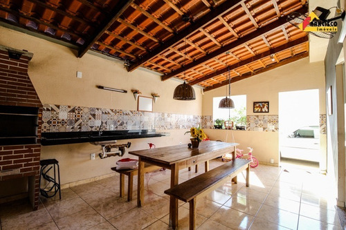 Imagem 8 de 14 de Casa À Venda, 2 Quartos, 2 Vagas, Davanuze - Divinópolis/mg - 28587