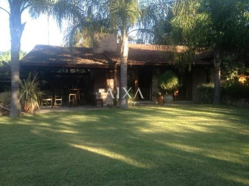 Casa En Pinares- Ref: 205