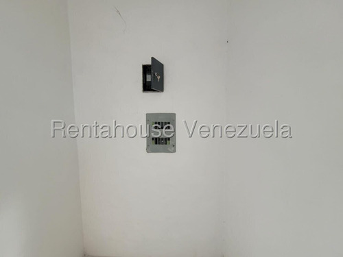 Locales Comerciales En Alquiler Av Principal De Santa Rita Acondicionados Listo Para Operar Inicie Su Proyecto Hoy Contactenos Estef 25-8772