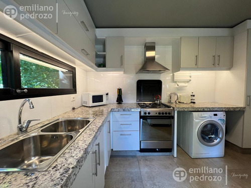 Venta Casa 2 Dormitorios En Barrio Privado Parque Pinares, Punta Del Este