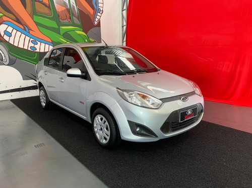 Imagem 2 de 10 de Ford Fiesta