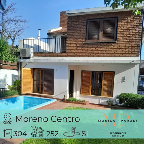 Casa En Venta Con Departamento Y Pileta Zona Centro De Moreno