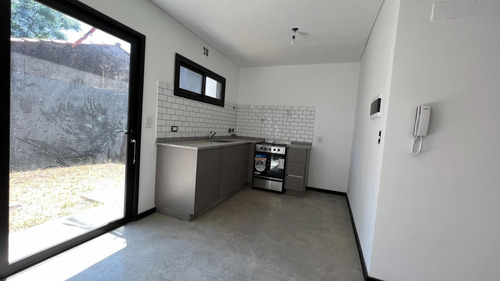 Imagen 4 de 15 de Duplex A Estrenar Con Dos Dormitorios En Venta
