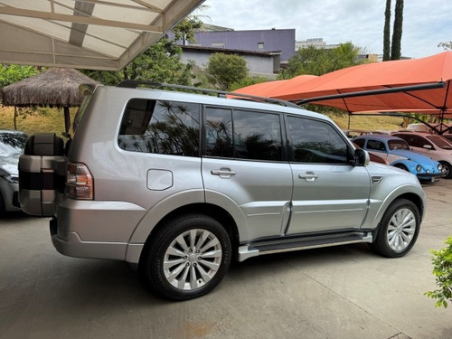 Mitsubishi Pajero Full 3.2 HPE 4X4 16V TURBO INTERCOOLER DIESEL 4P AUTOMÁTICO