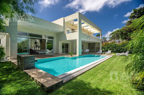 Imagen 1 de 21 de Casa - Playa Mansa