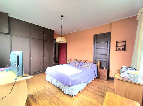 Casa En Venta De 5 Dormitorios En Ñuñoa