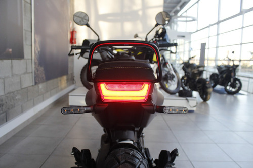 Husqvarna Svartpilen 200-en Stock- 1@@ Fin@nci@da Cu@t@ Fij@