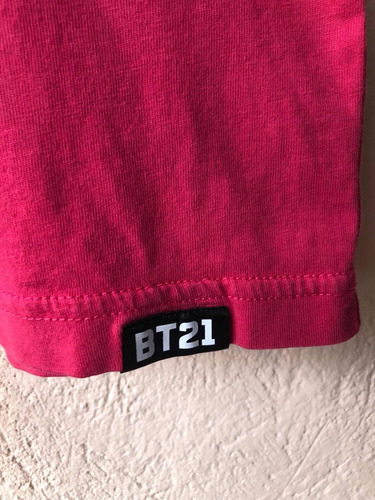 Playera Uniqlo X Bts Bt21 Talla Xs Super Curious Tata (Usado)