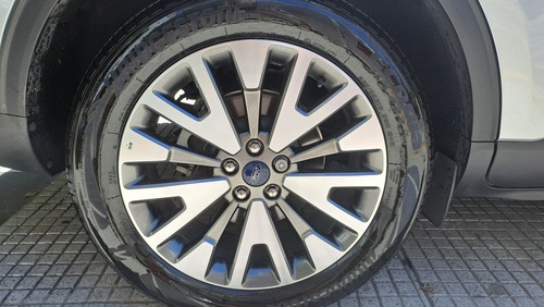Imagen 8 de 17 de Ford Kuga 2.5 Titanium Hibrida