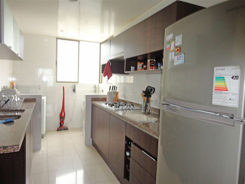 Departamento En Venta De 3 Dorm. En Concón