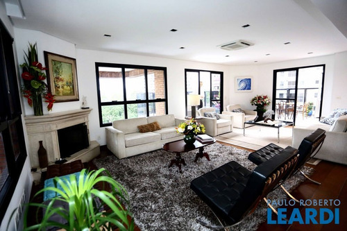 Imagem 1 de 15 de Apartamento - Panamby - Sp - 516159